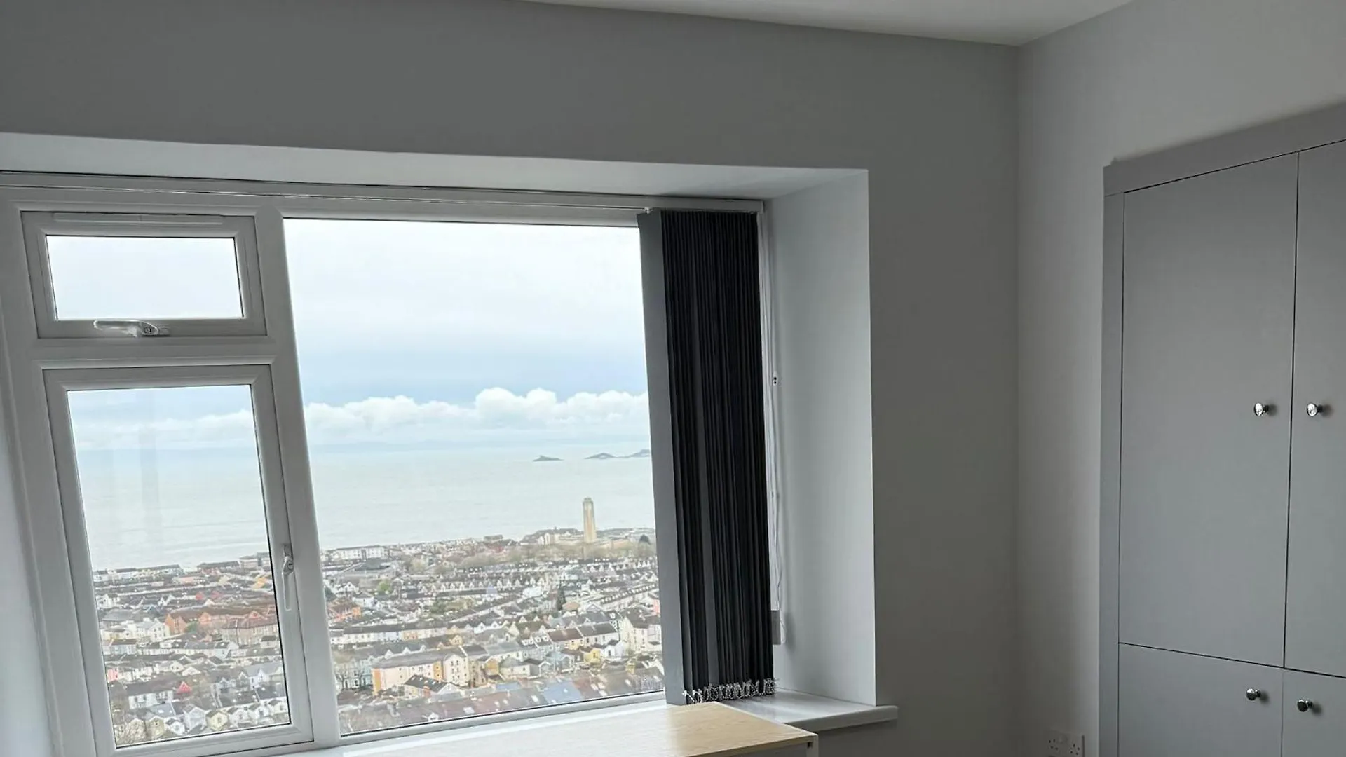 Guest house Luxury Room With Sea Views And Modern Conveniences Swansea